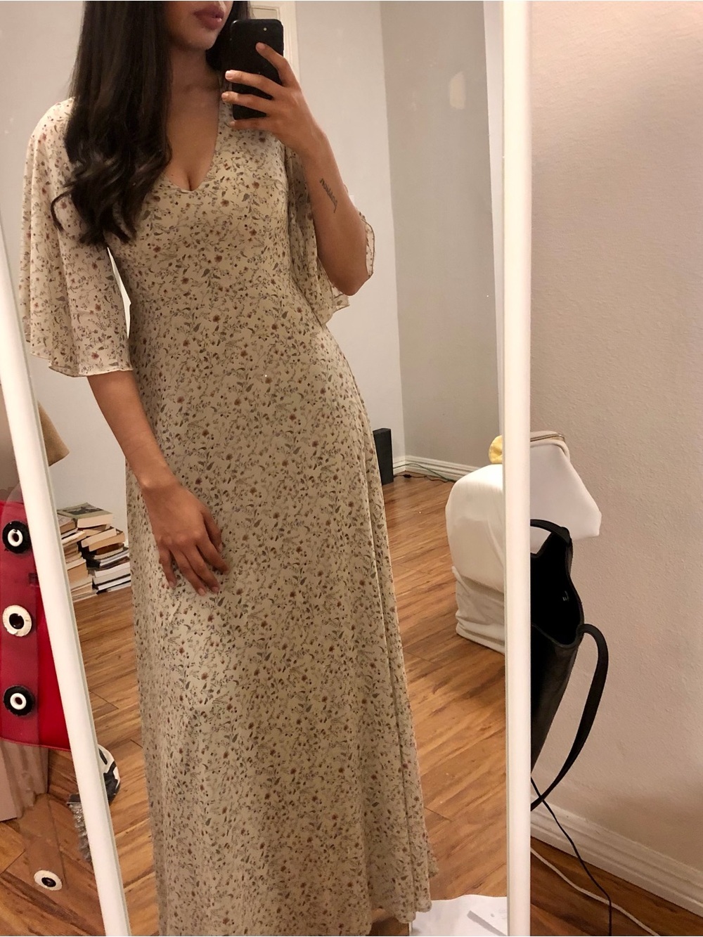 Nasty Gal Cream Floral V-Neck Maxi Dress